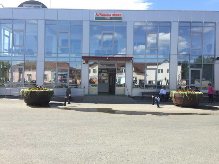 autogara-sebes-2